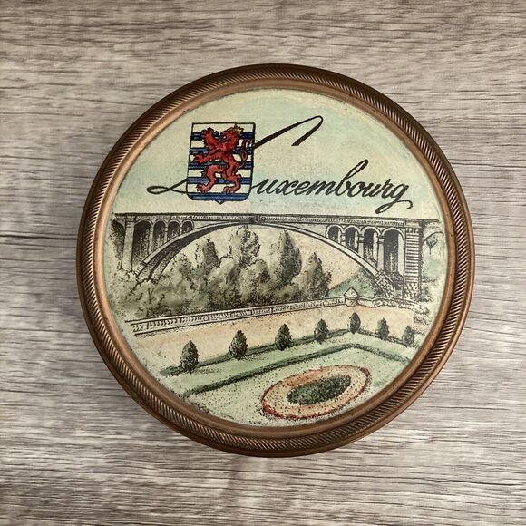 Vintage Pont Adolphe Luxembourg Copper Trinket Box Lidded Pill Box Stamped AB - Picture 1 of 10